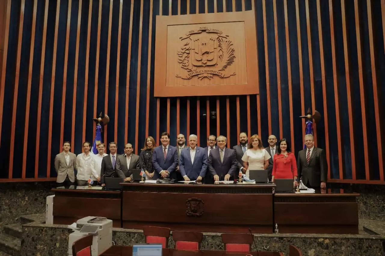 Directiva Nacional AIRD visita Senado República Dominicana