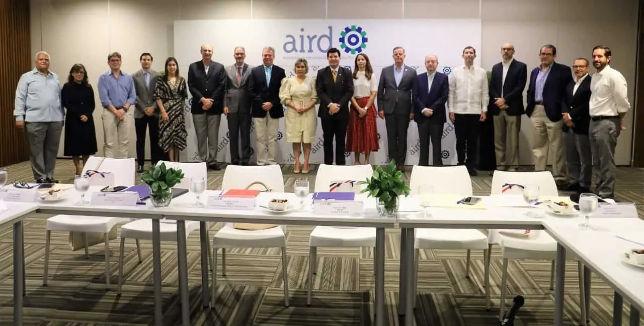 Reunión con presidenta del Consejo Directivo de Procompetencia